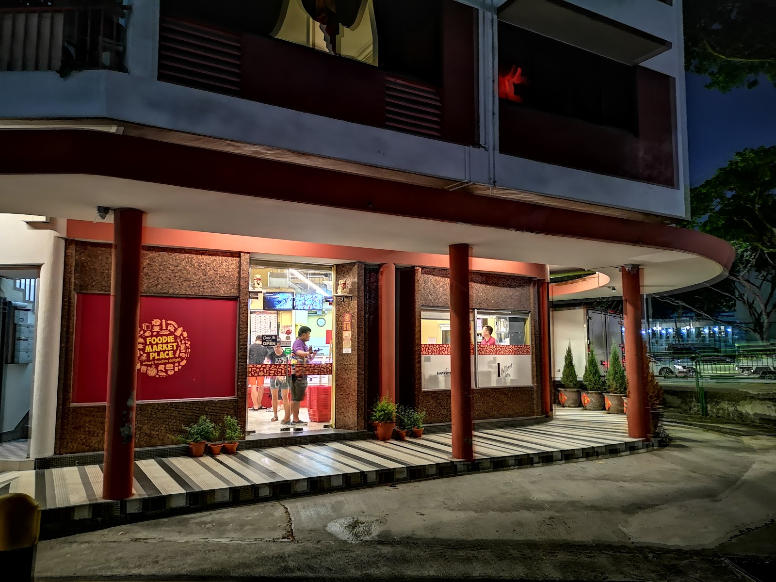 Foodie Market Place - Outram