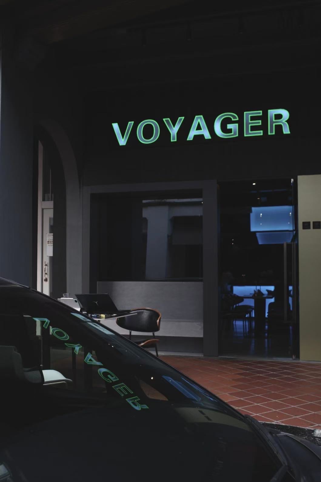 Voyager photo 9