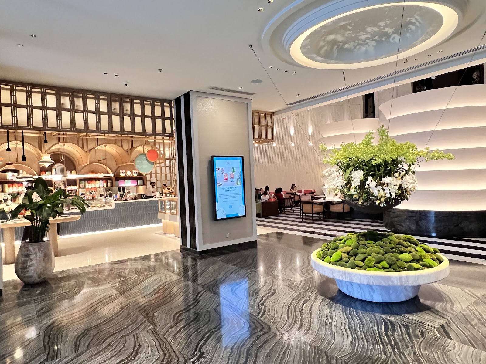 Mandarin Oriental Cake Shop