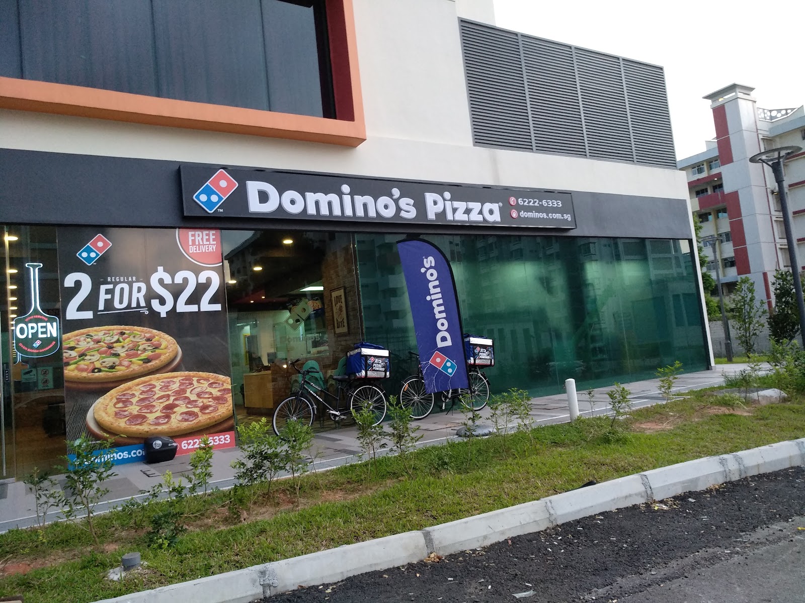 Domino's Pizza Kebun Baru