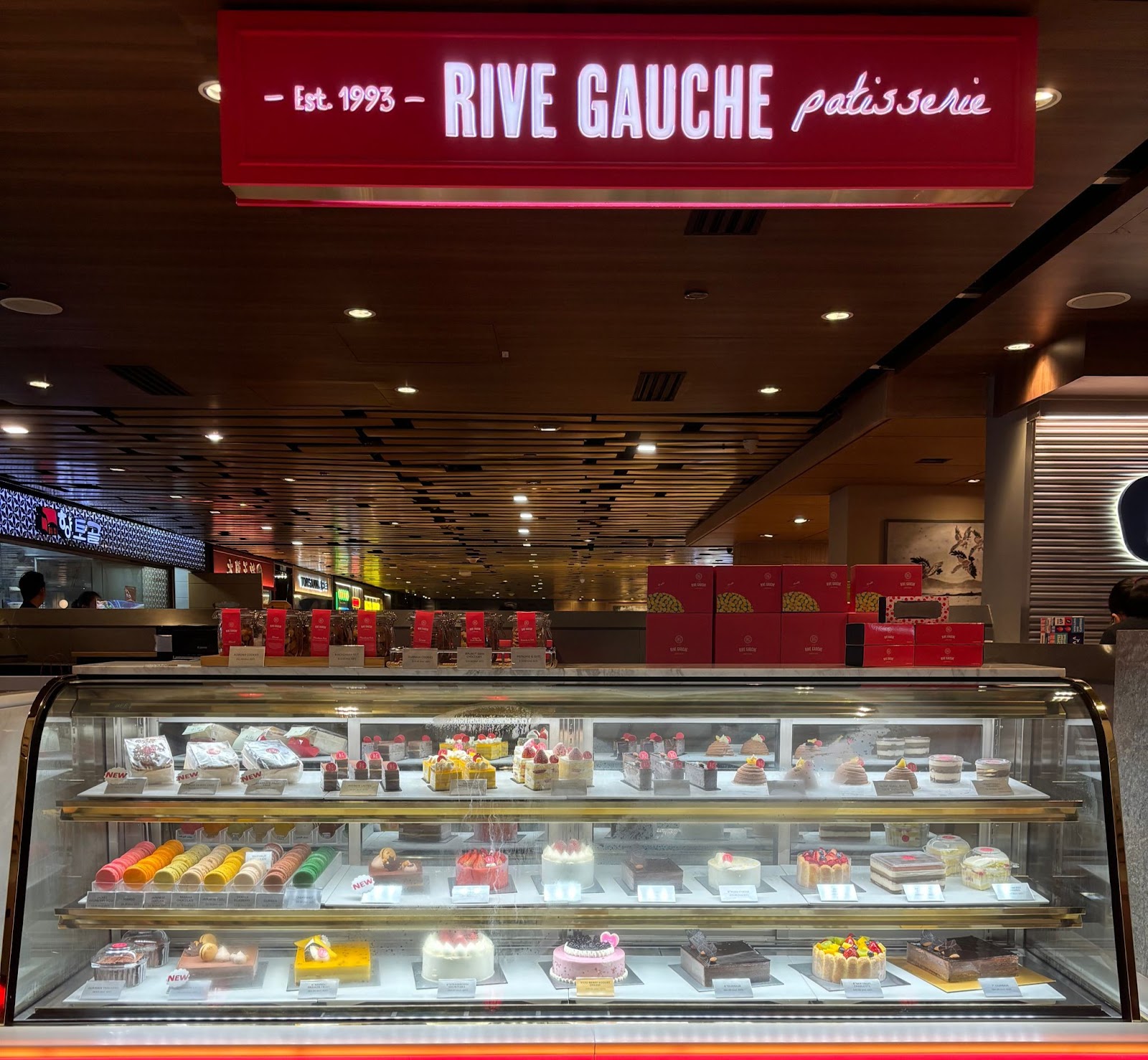 Rive Gauche Patisserie Raffles City