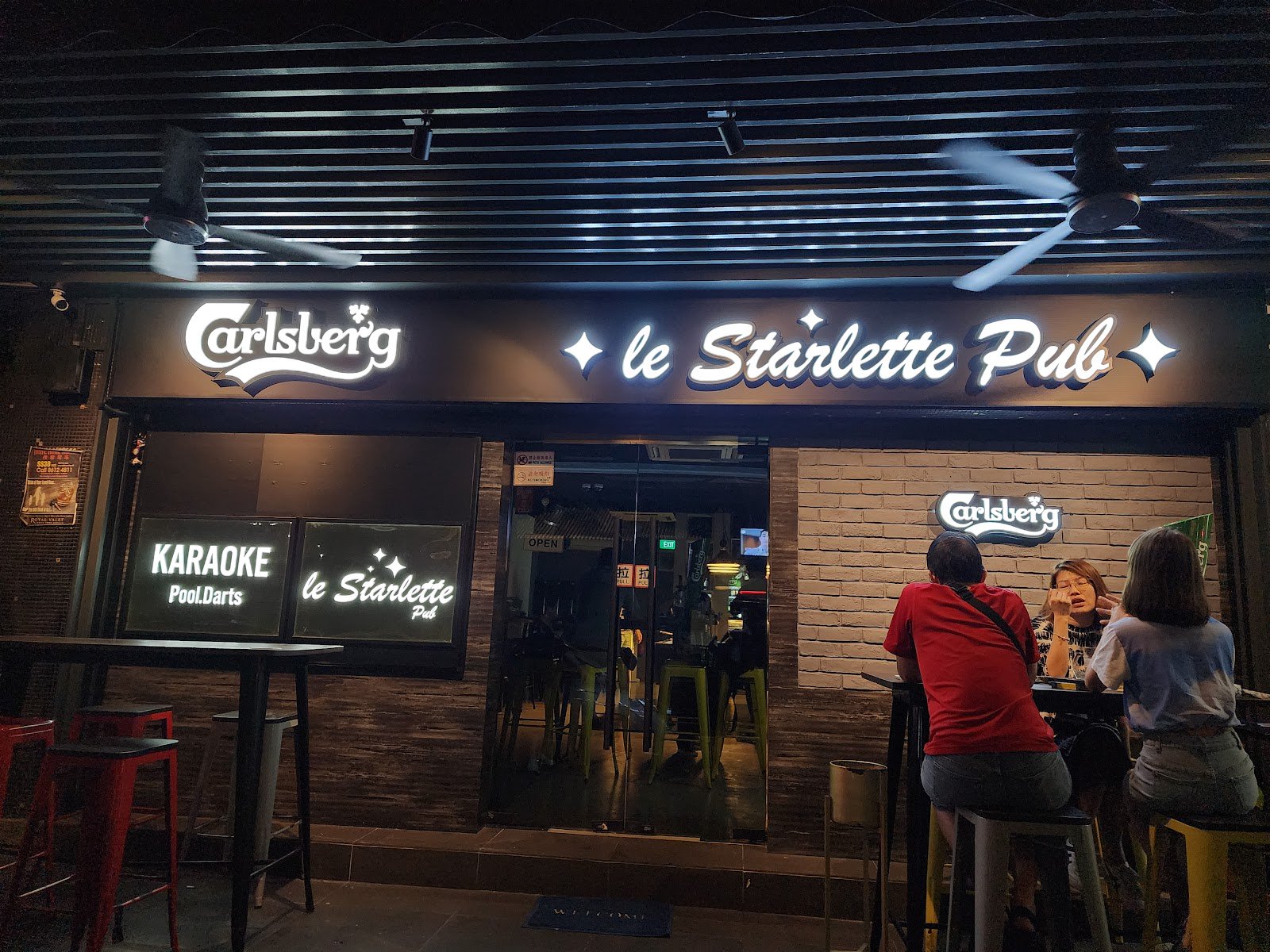 Le Starlette Pub