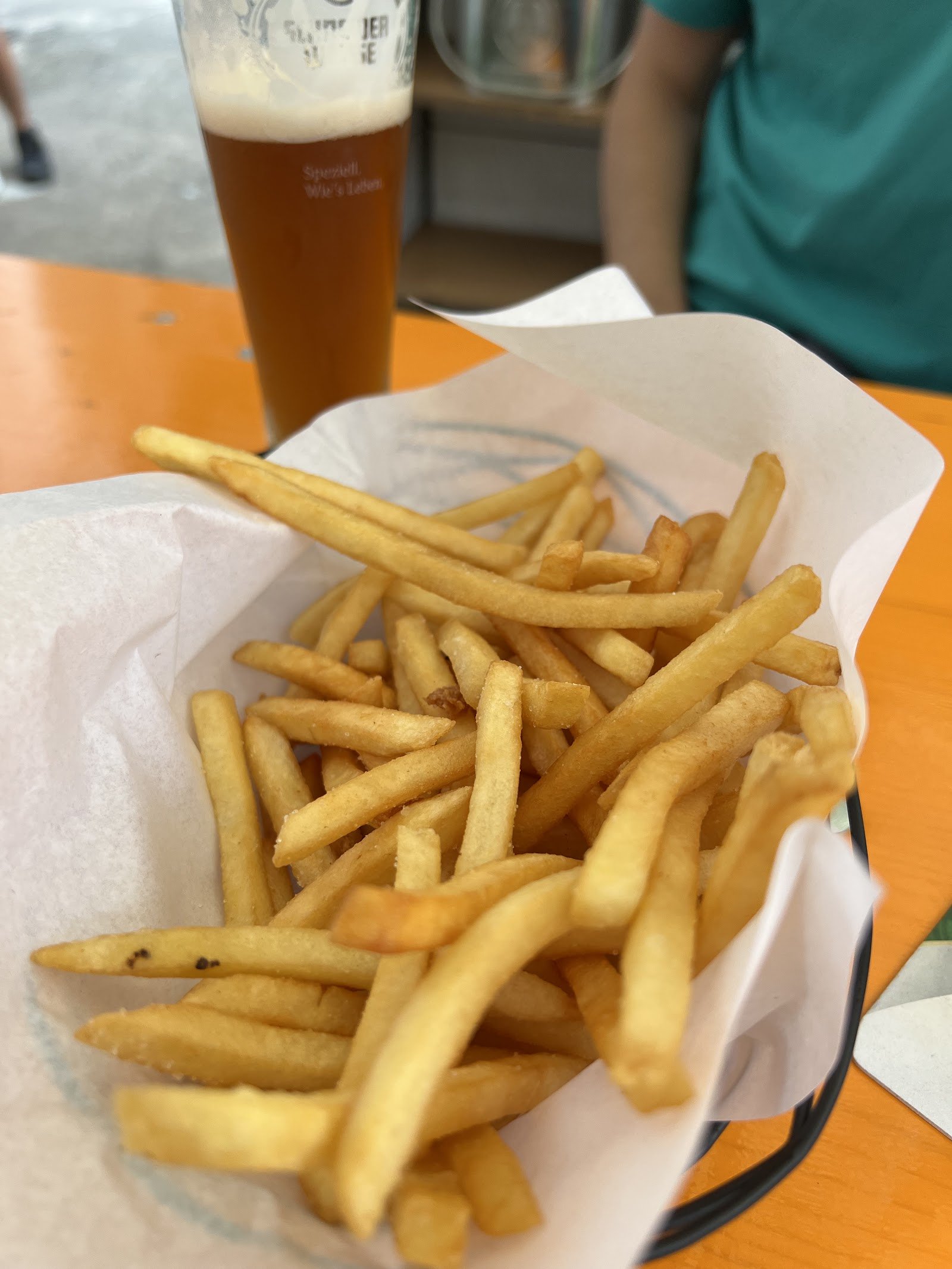 BB&B - Bread, Beer & Brez'n (Killiney Road) - Biergarten & Restaurant photo 10