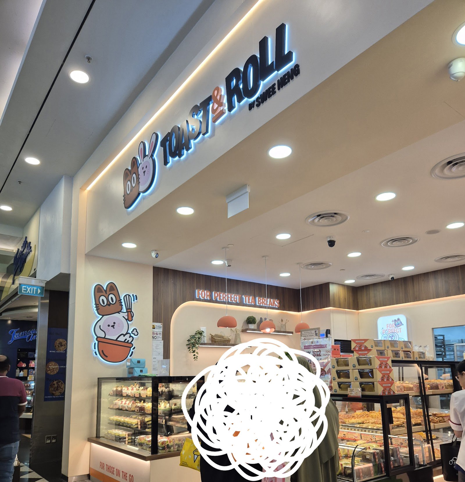 Toast & Roll by Swee Heng