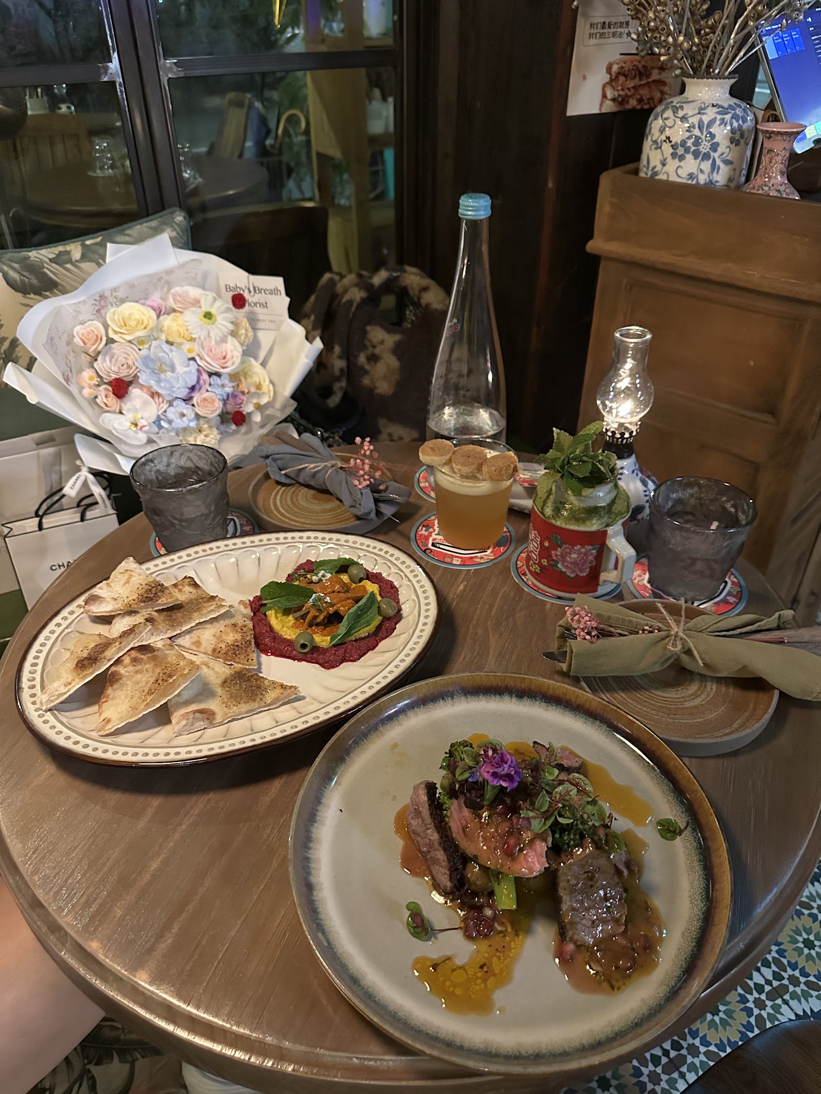 Bites & Brews photo 4
