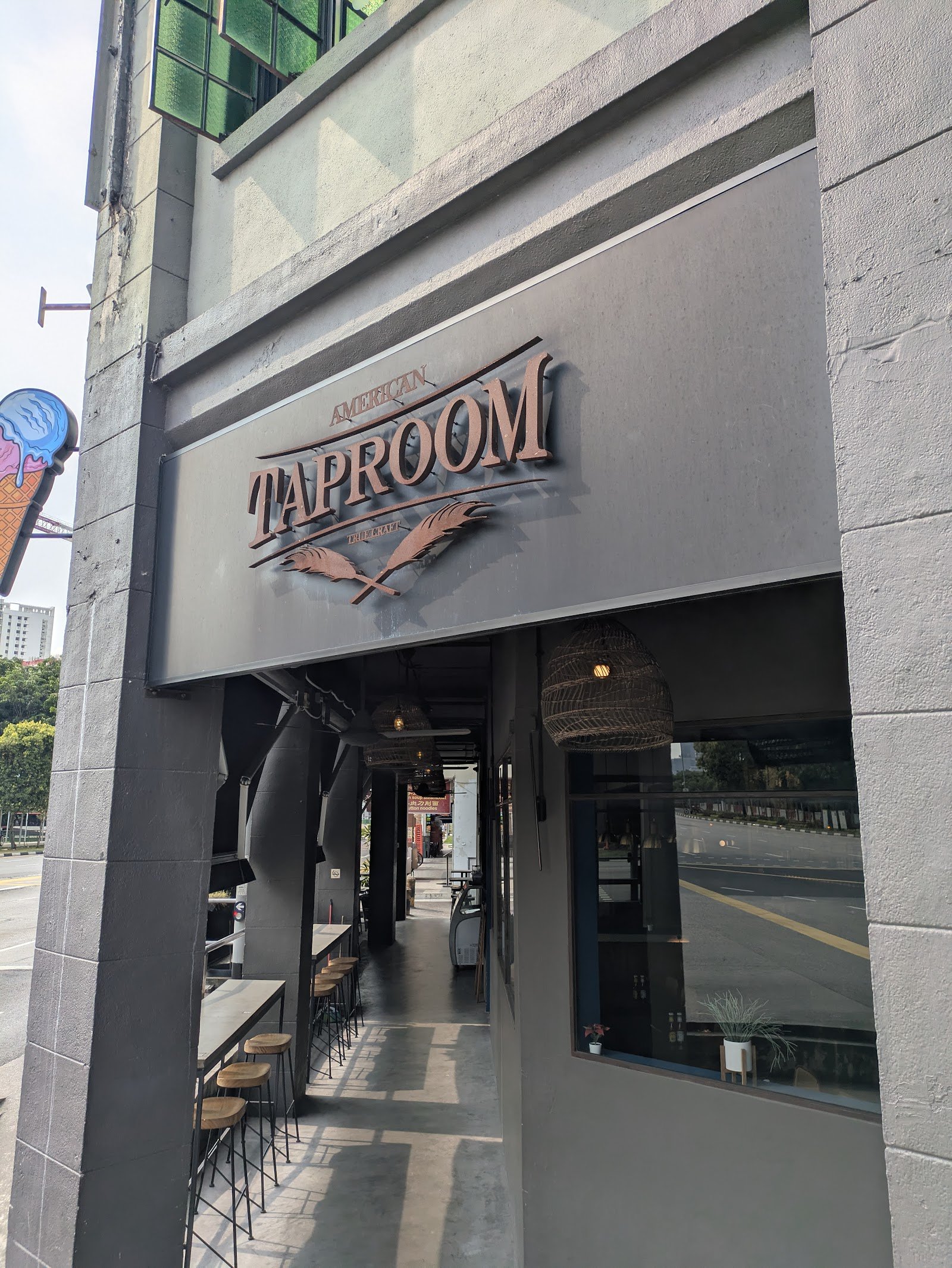 American Taproom, Stanley St photo 9