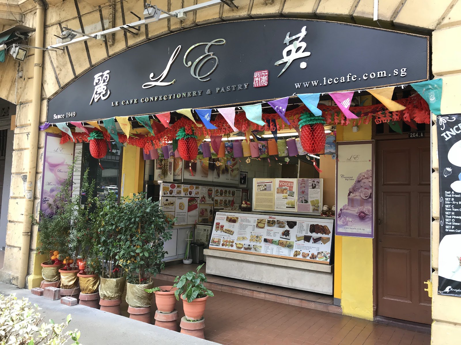L.E. Cafe Confectionery & Pastry