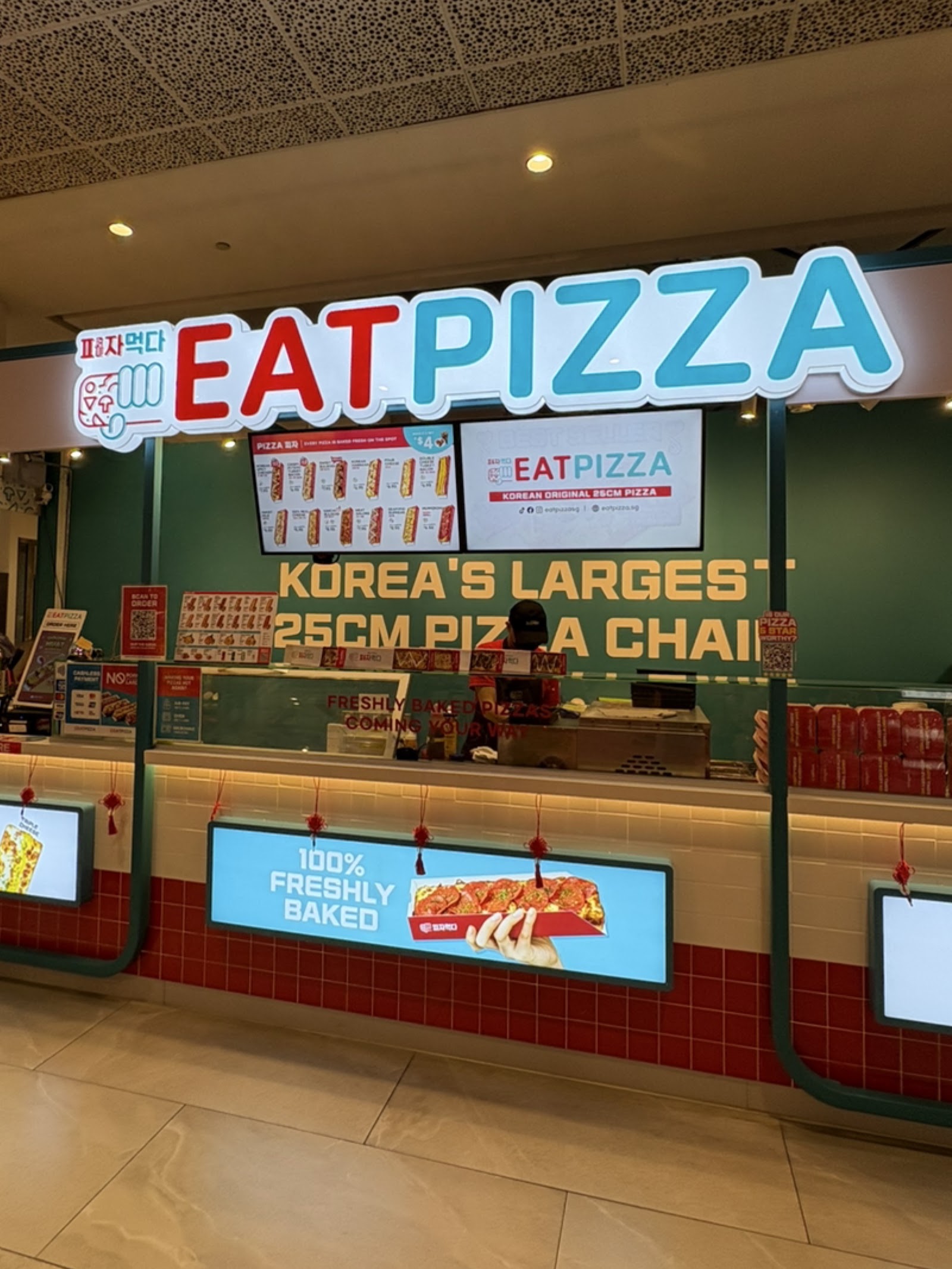 Eat Pizza @ Ang Mo Kio