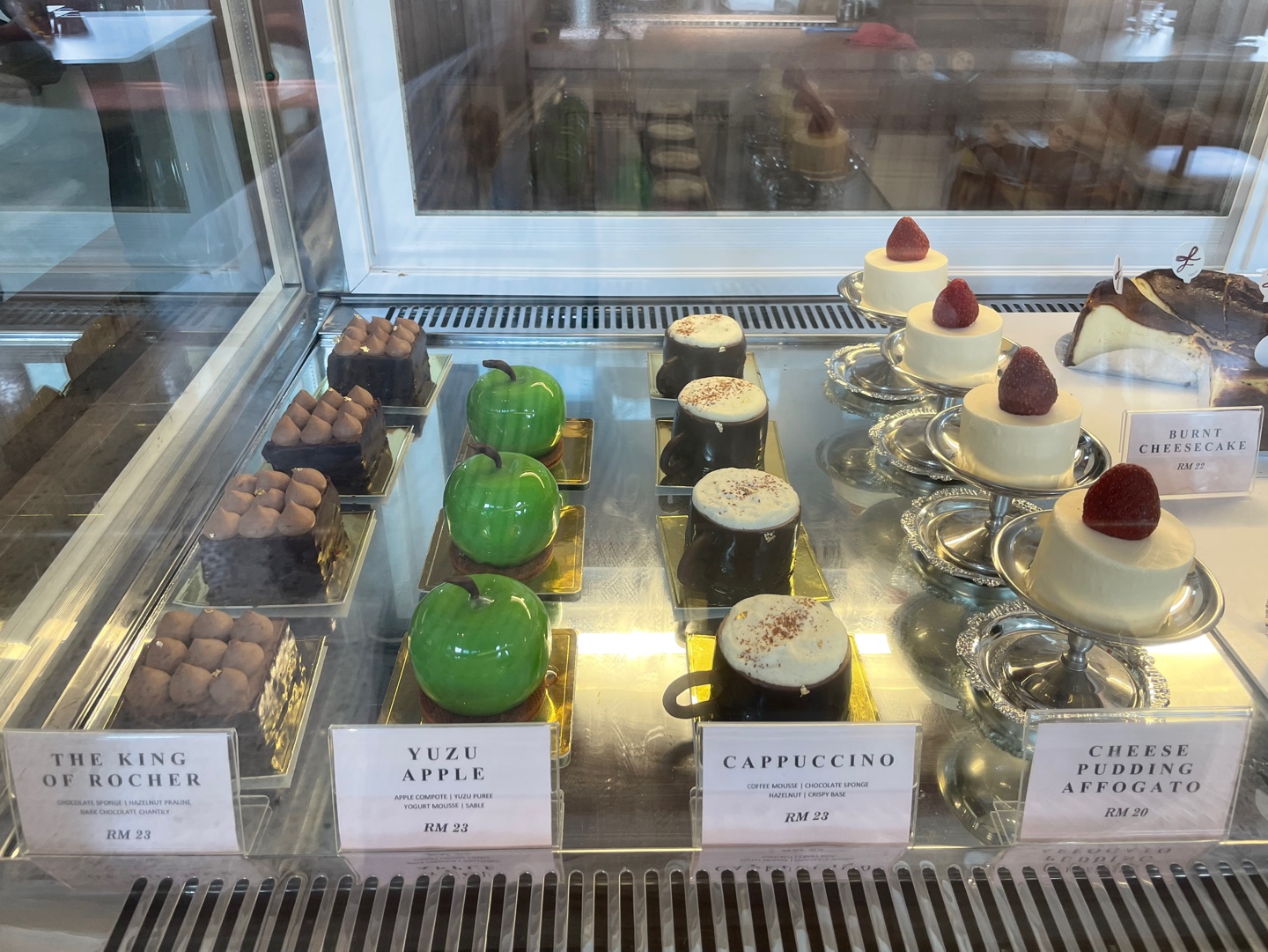Fiancée cafe photo 10