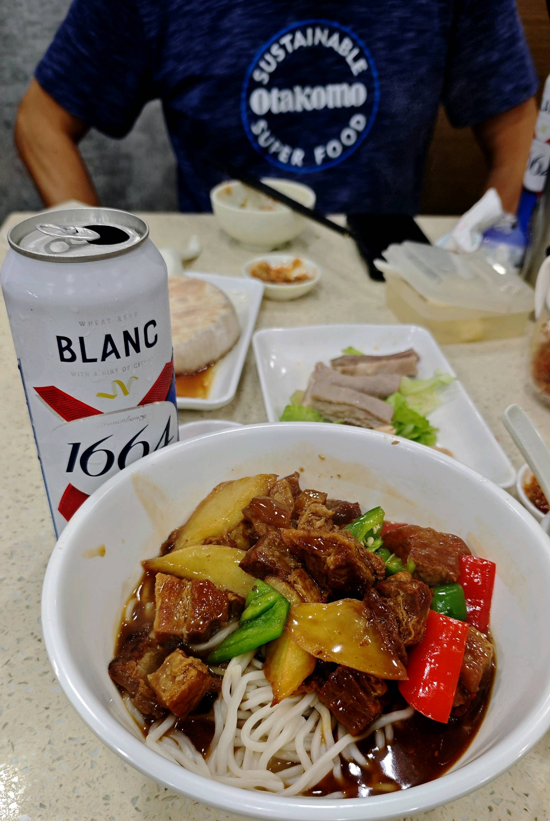 紅燜肉撈麵