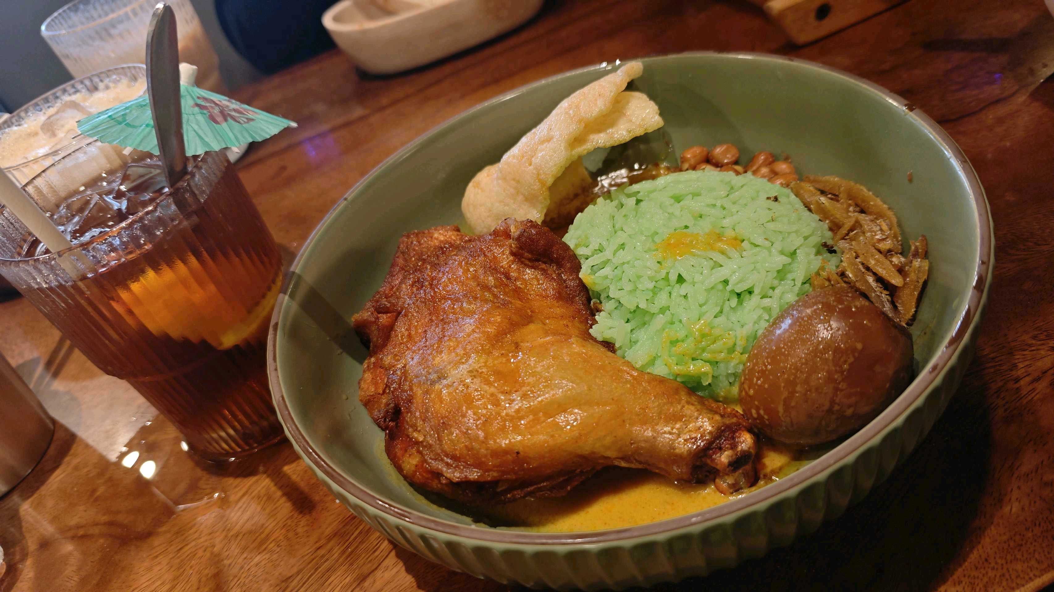 傳統炸雞椰漿飯