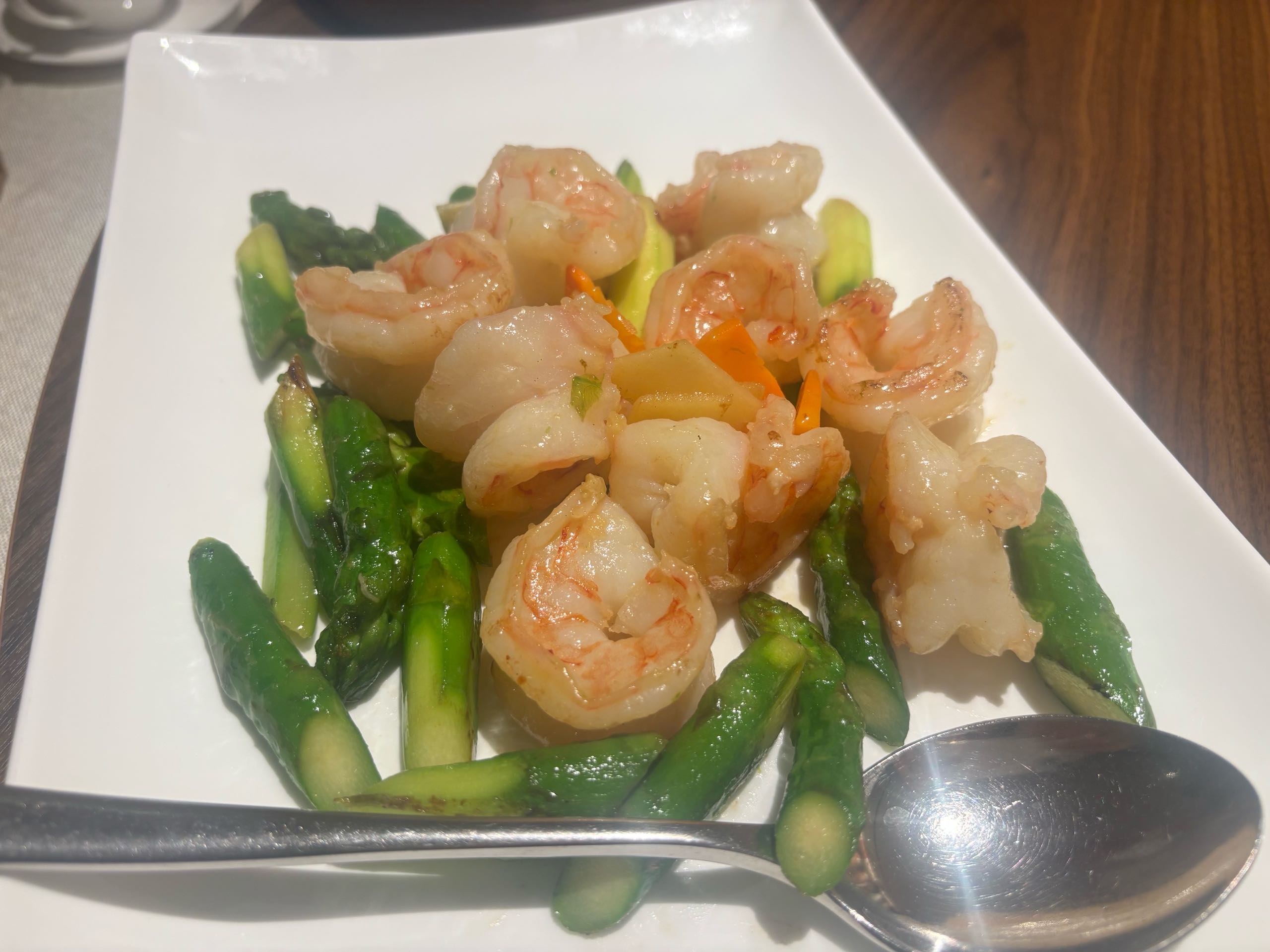鲜芦笋炒虾球