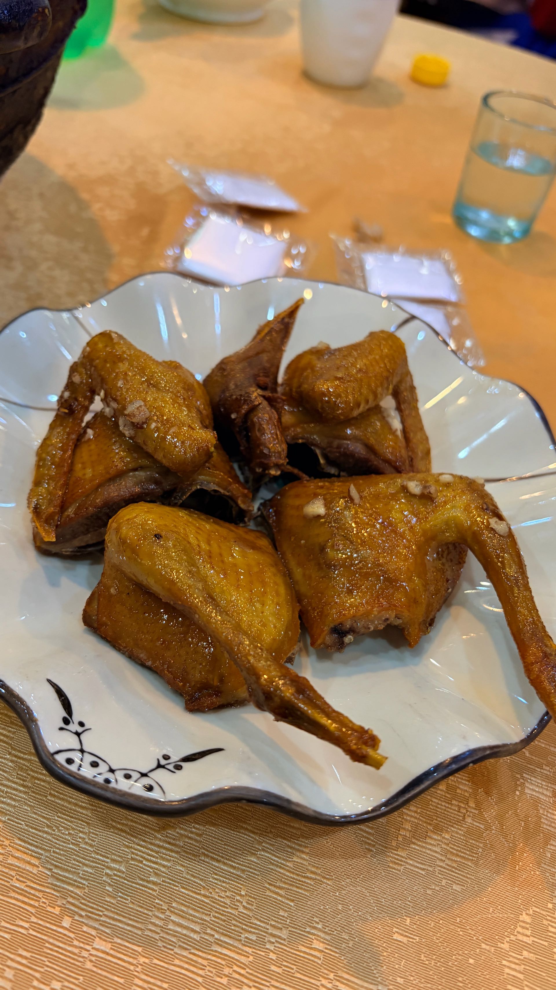 盐焗乳鸽，必点！！